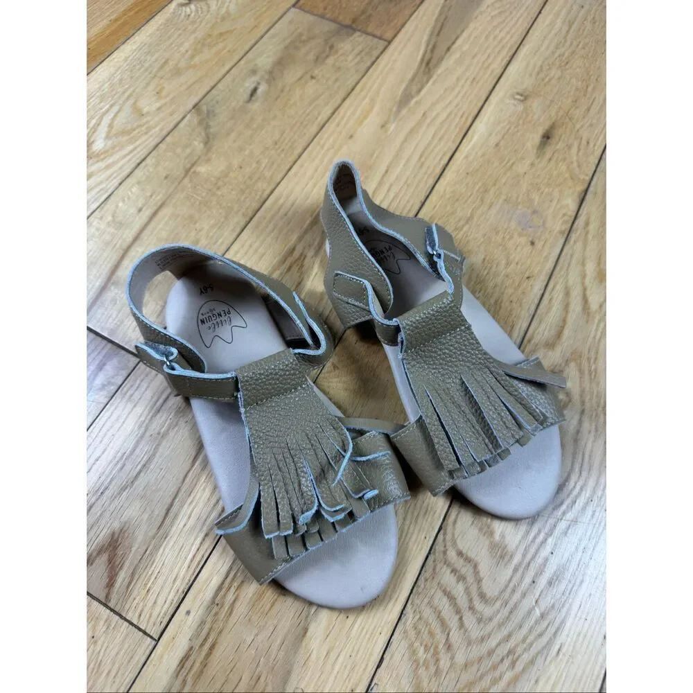Little Penguin Feet Girls Fringe Leather Sandals Size 5-6y